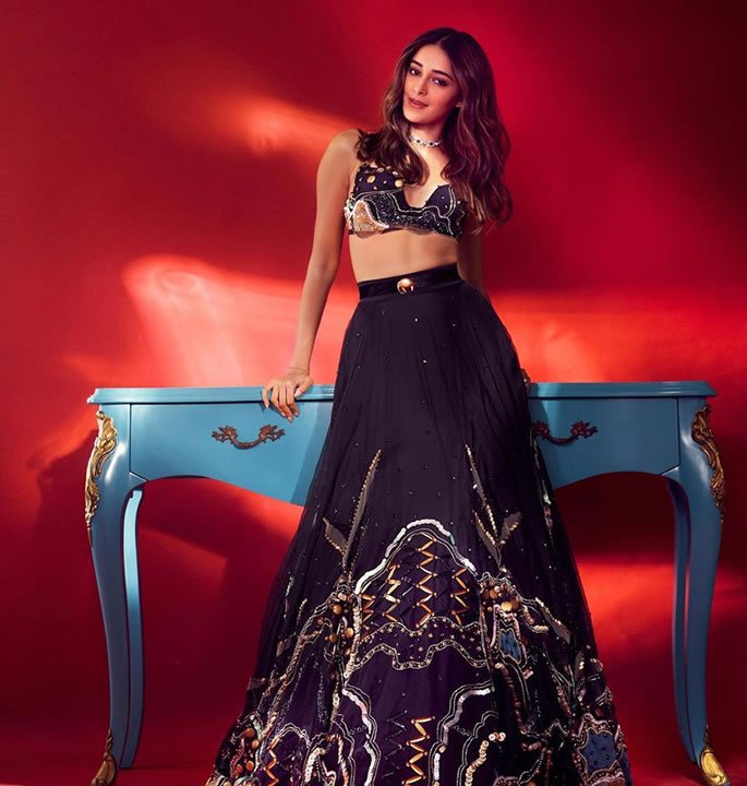 Ananya Panday looks Exquisite in Black bralette-lehenga Set 2